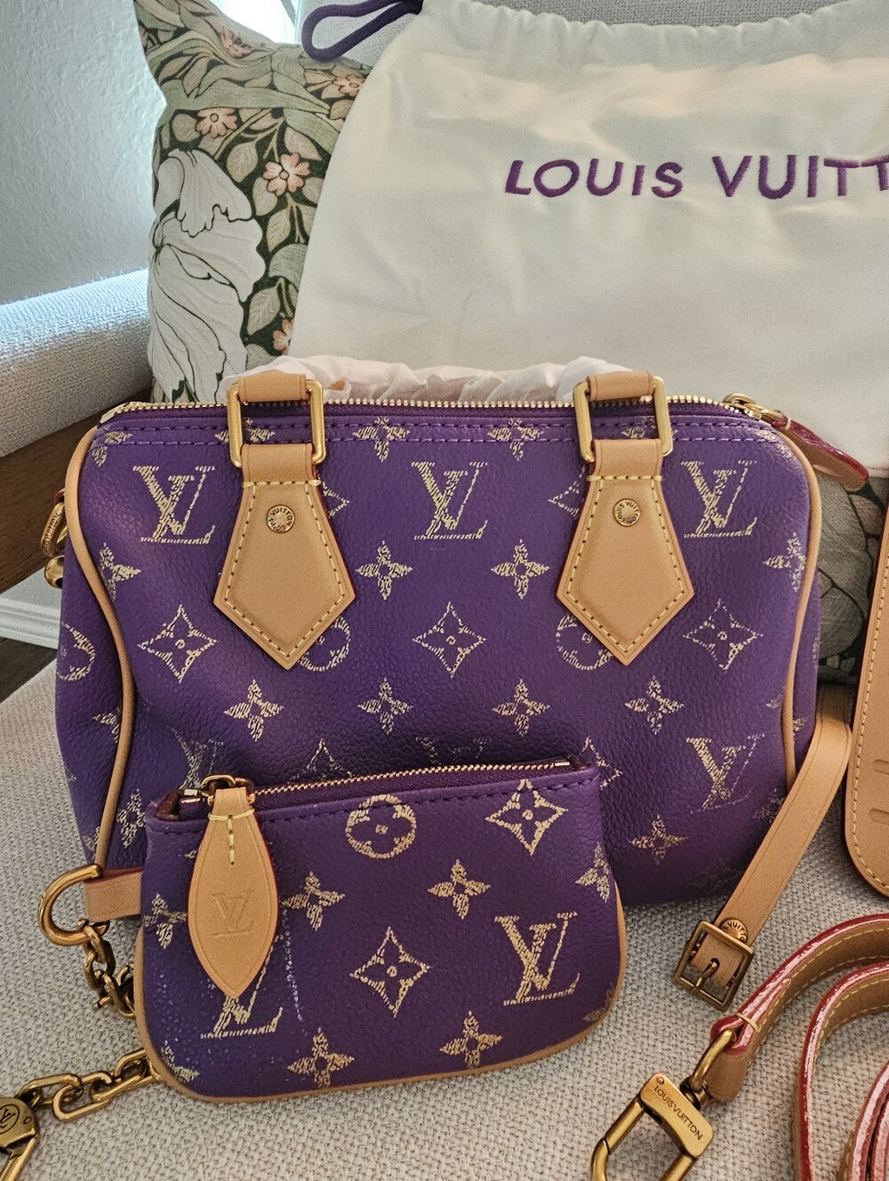 BEAUTIFUL P9 PURPLE & GOLD LOTUS SMALL SPEEDY FIRM